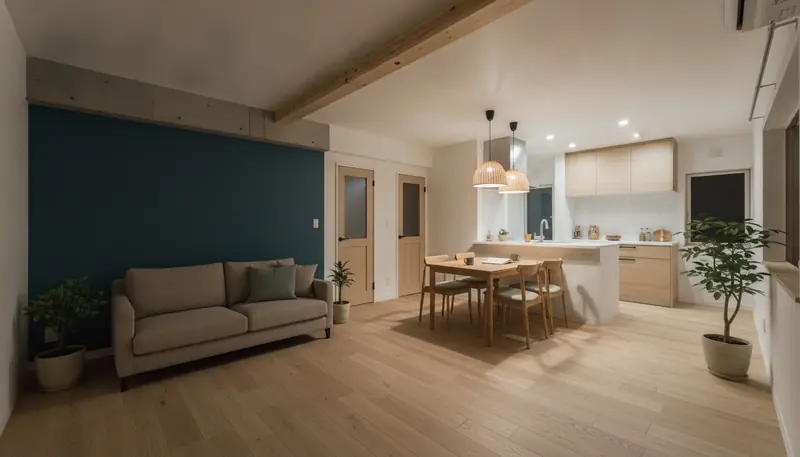 築古マンション(コンパクト)のLDKを北欧ナチュラルに。ネイビーからティールの濃い青緑のアクセントが主役。