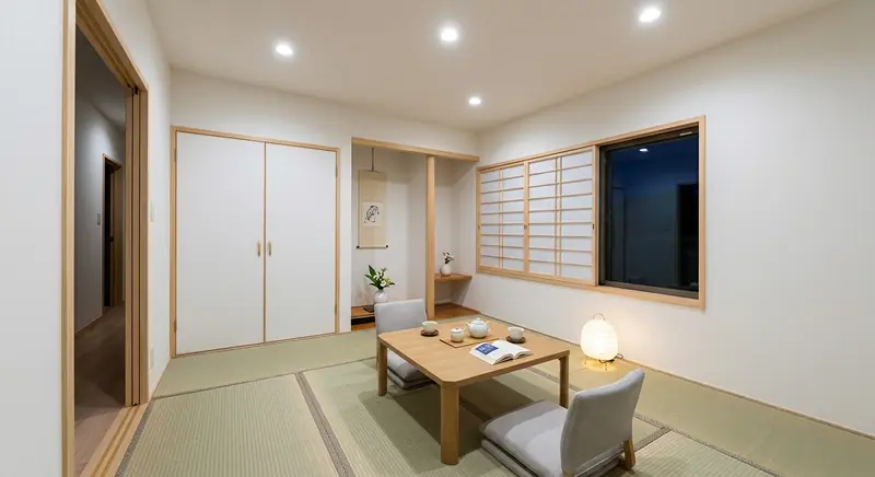 賃貸・コスト重視の和室を清潔感に。白い塗り壁が主役。